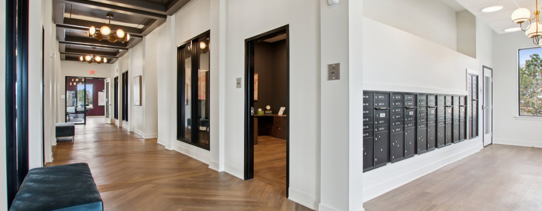 Mail and leasing office 